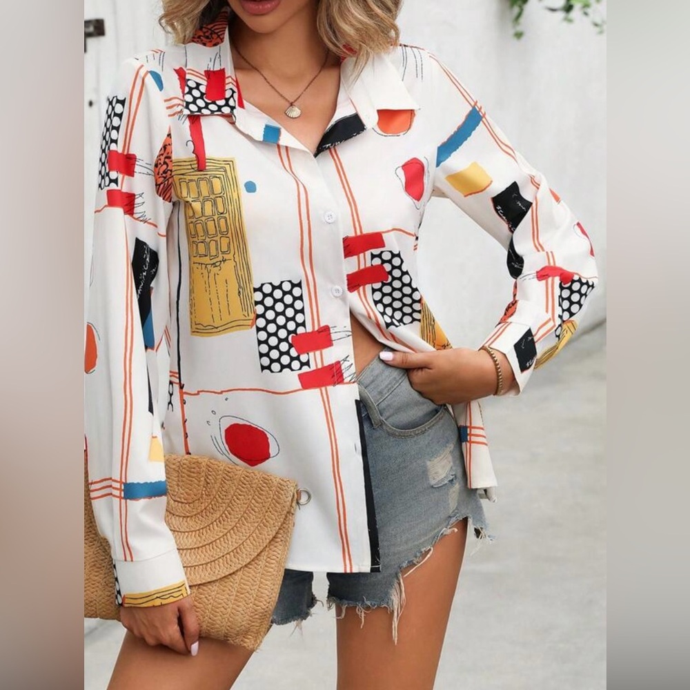 REDBERRY Cream Button Up Graphic Long Sleeve Blouse Womens Size Small Like New